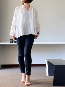 SHEER SHIRRING BLOUSE