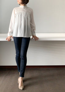 PIN TACK FRILL NECK BLOUSE