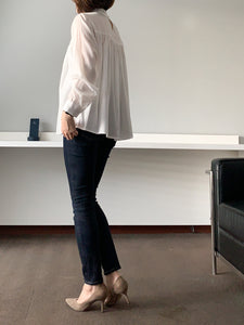 PIN TACK FRILL NECK BLOUSE