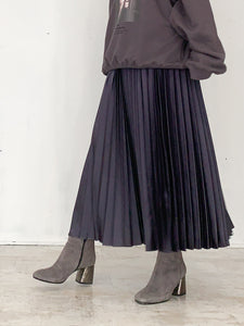 SHINY PLEATED SKIRT