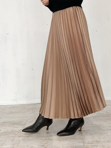 SHINY PLEATED SKIRT