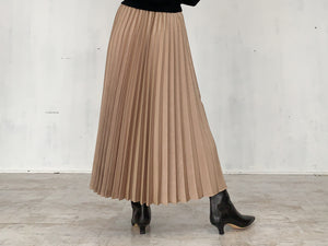 SHINY PLEATED SKIRT