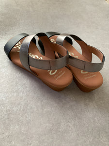 DOUBLE BELT SANDALS